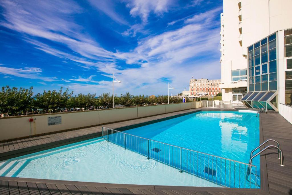 Studio et piscine sur la grande plage Biarritz Extérieur photo